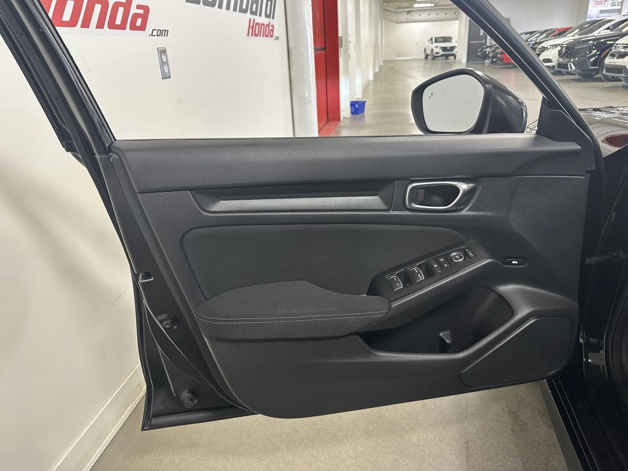 2022 Honda Civic LX Main Image
