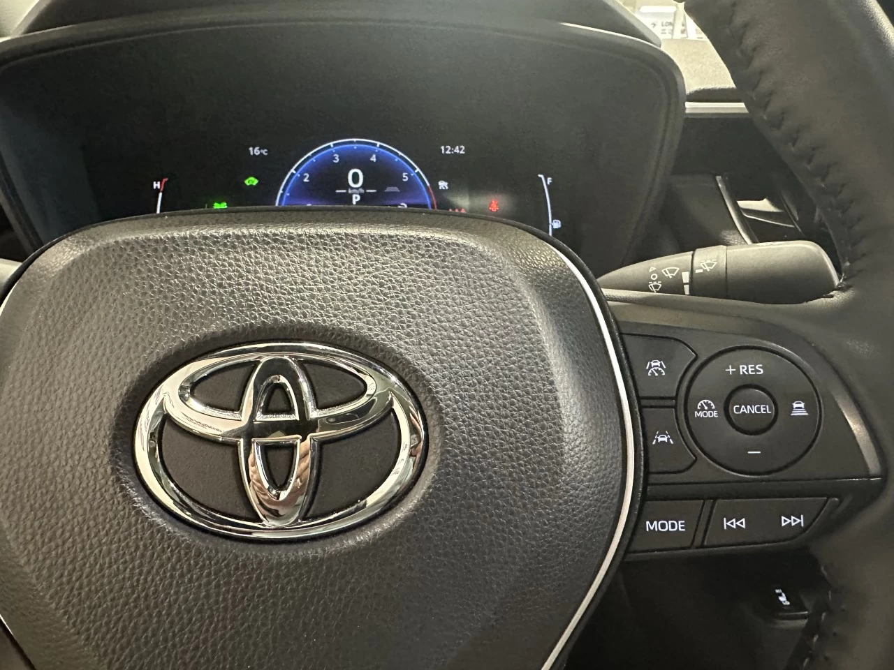 2024 Toyota Corolla
                                                    Hybrid Image principale