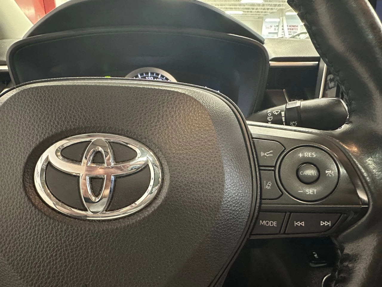 2021 Toyota Corolla
                                                    LE Image principale