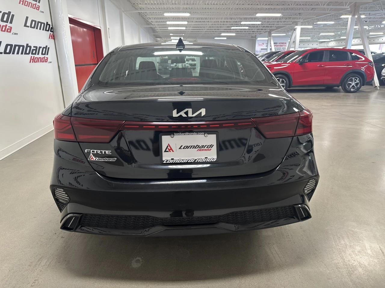 2023 Kia Forte EX Image principale