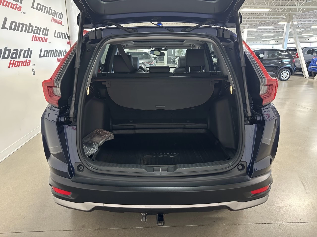 2022 Honda CR-V Touring/Black Edition Main Image