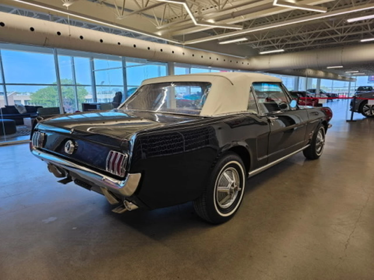 1965 Ford Mustang Ford Mustang Convertible Image principale