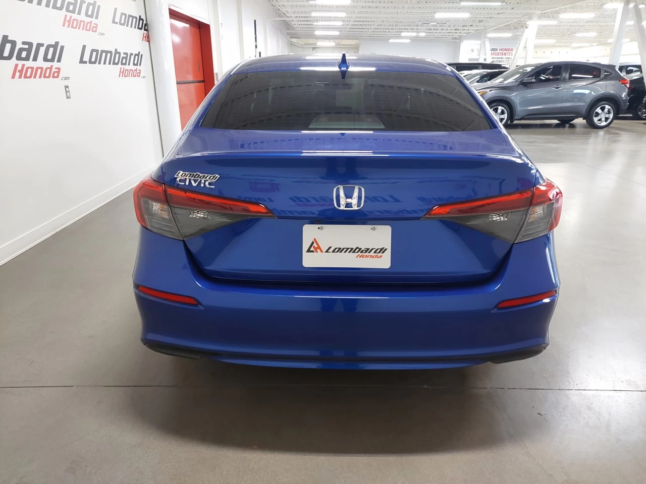 2022 Honda Civic
                                                    EX Main Image
