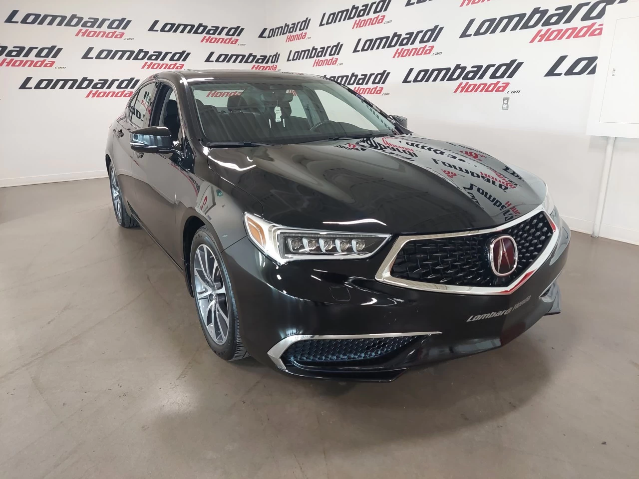2019 Acura TLX
                                                    SH-AWD Sedan Image principale