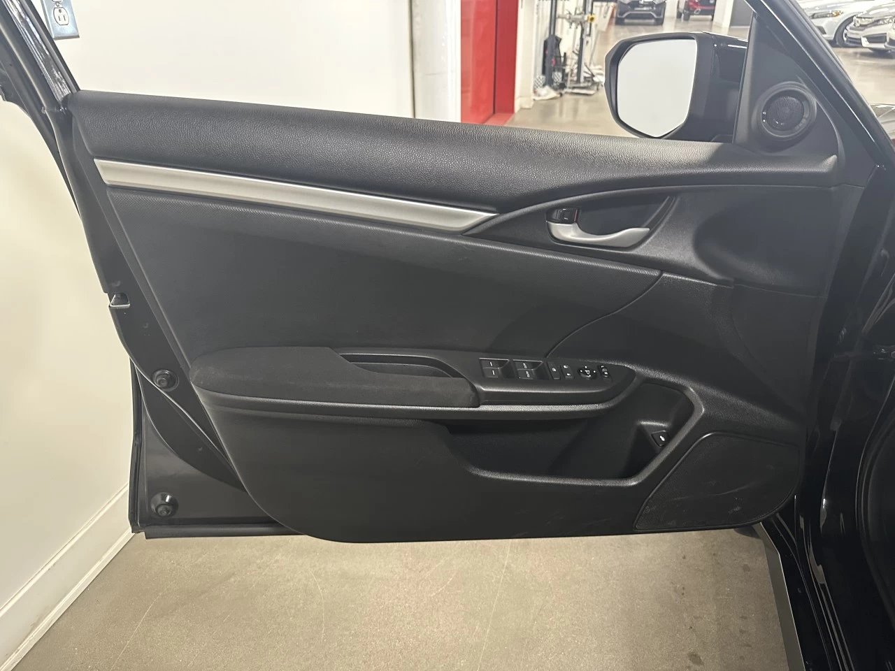 2021 Honda Civic
                                                    LX Main Image