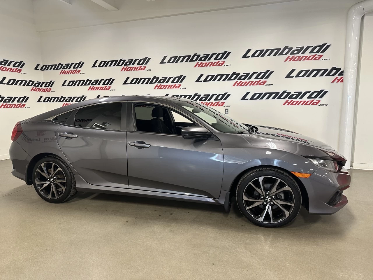 2021 Honda Civic
                                                    Sport Main Image