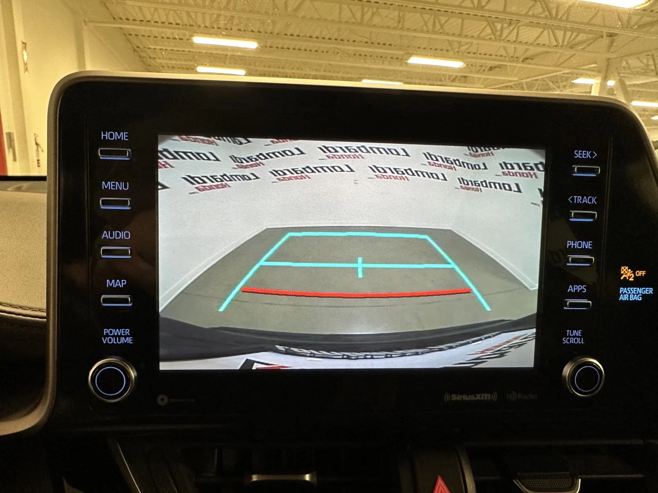 2020 Toyota C-HR XLE Image principale