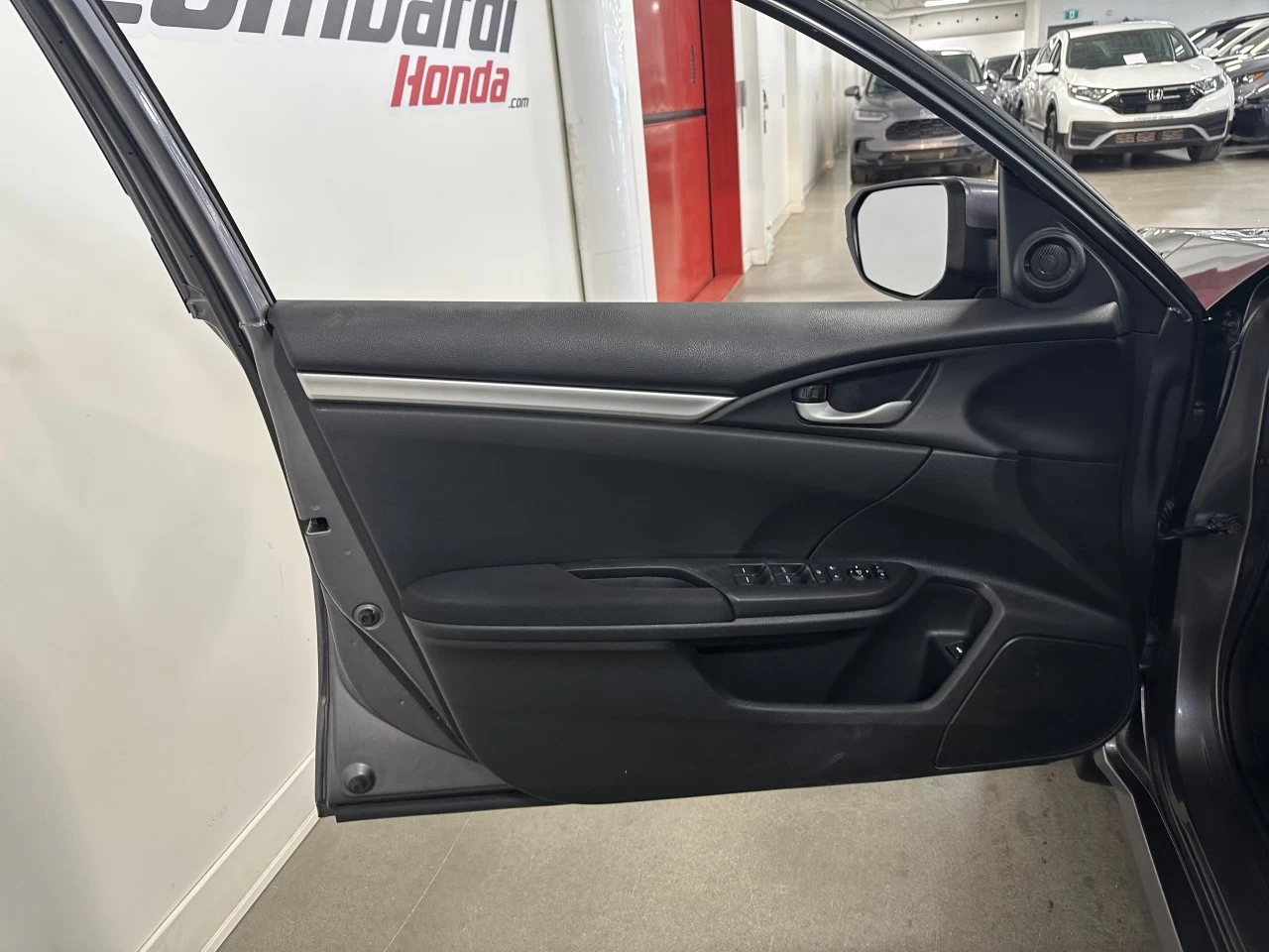 2021 Honda Civic LX Image principale