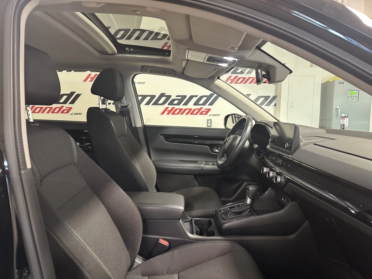 2025 Honda CR-V
                                                        Sport Image principale