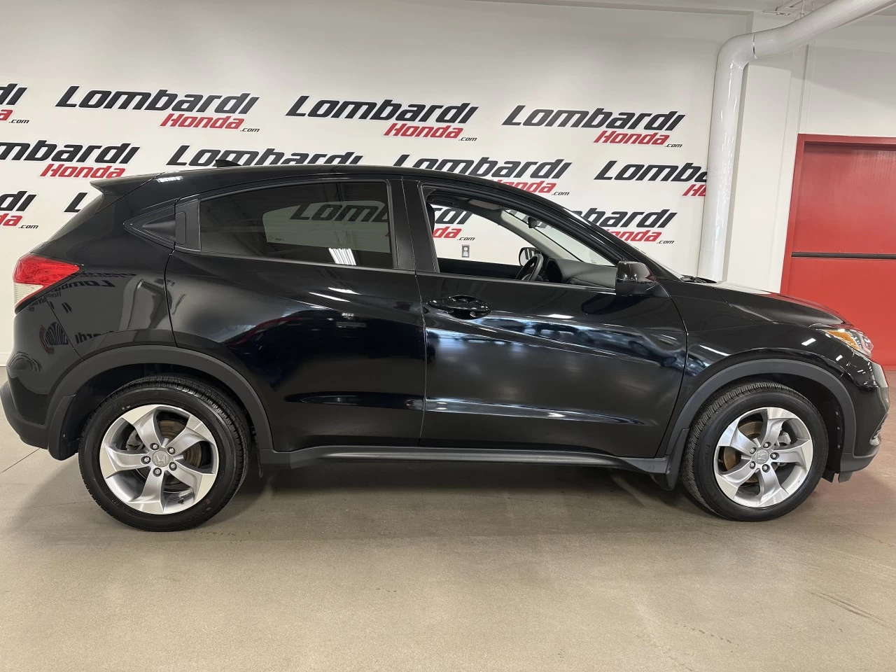 2021 Honda HR-V LX Main Image