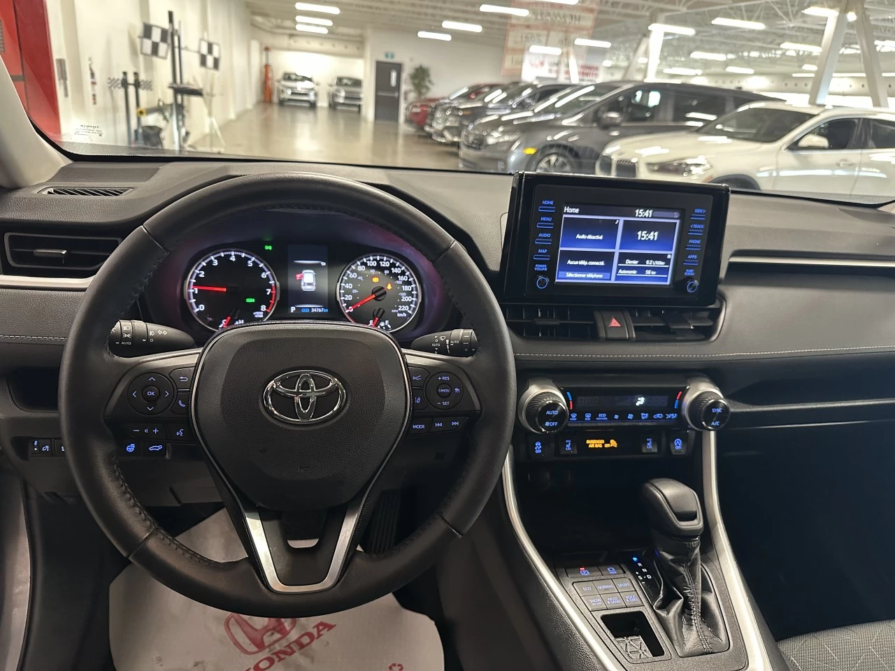2021 Toyota RAV4 XLE https://www.lombardihonda.com/resize/b990ff35b810a3abc0cc817b2ca24889-1