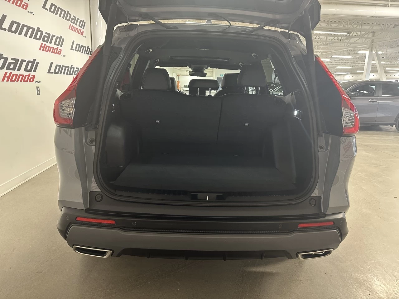 2023 Honda CR-V
                                                    Touring-Hybride Main Image