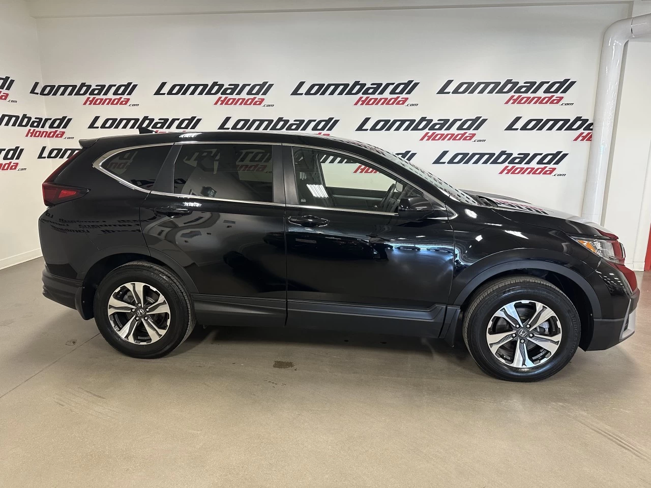 2021 Honda CR-V LX https://www.lombardihonda.com/resize/b990ff35b810a3abc0cc817b2ca24889-1
