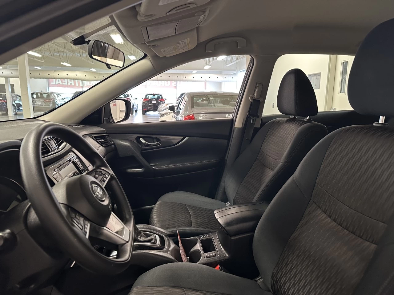 2018 Nissan Rogue S/SV Main Image