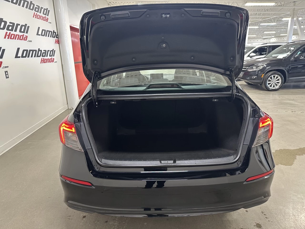 2023 Honda Civic LX Main Image