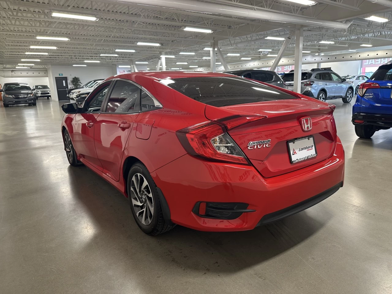 2017 Honda Civic
                                                    EX Main Image