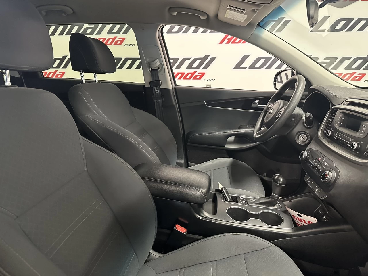 2017 Kia Sorento LX Main Image