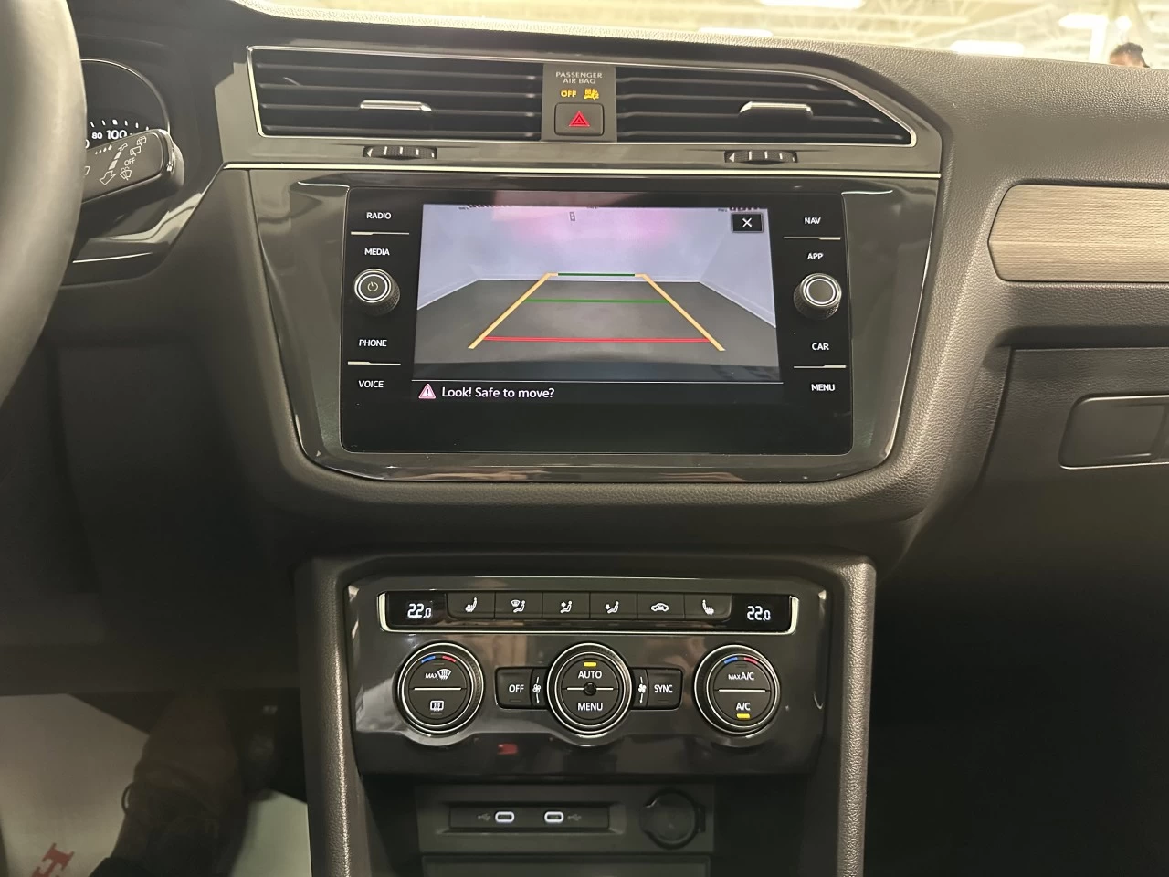 2021 Volkswagen Tiguan Comfortline/United https://www.lombardihonda.com/resize/b990ff35b810a3abc0cc817b2ca24889-1