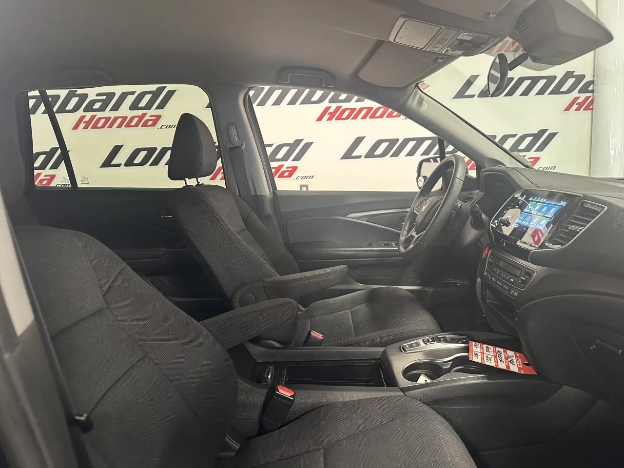 2021 Honda Pilot LX Main Image