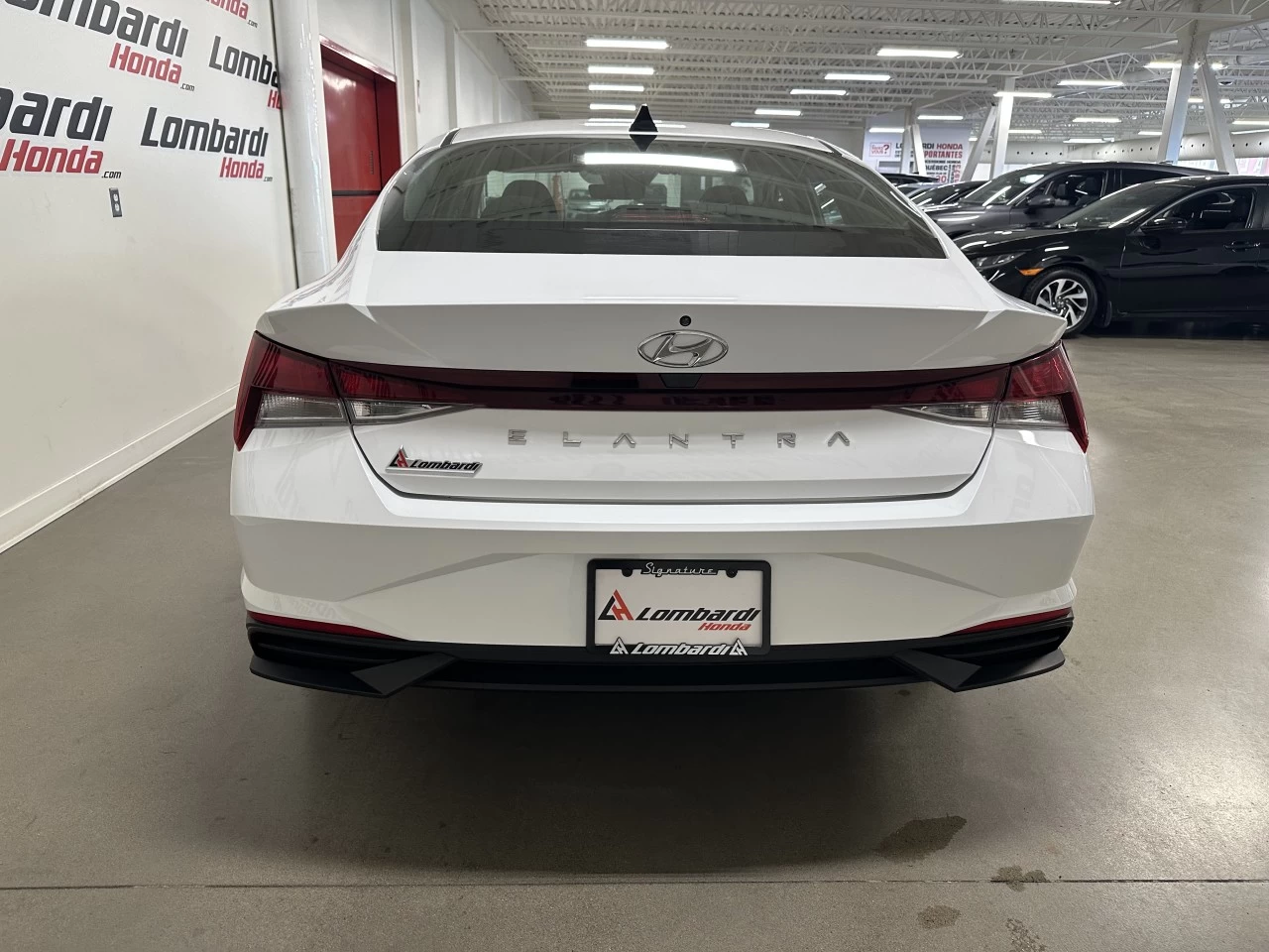 2022 Hyundai Elantra
                                                    Essential Image principale