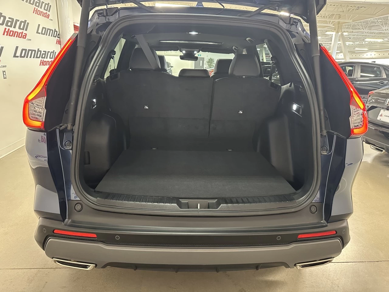 2024 Honda CR-V Touring Main Image