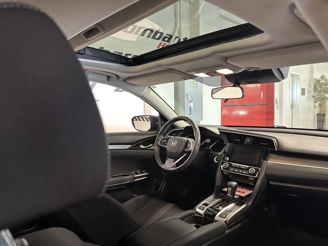 2020 Honda Civic
                                                    EX Image principale