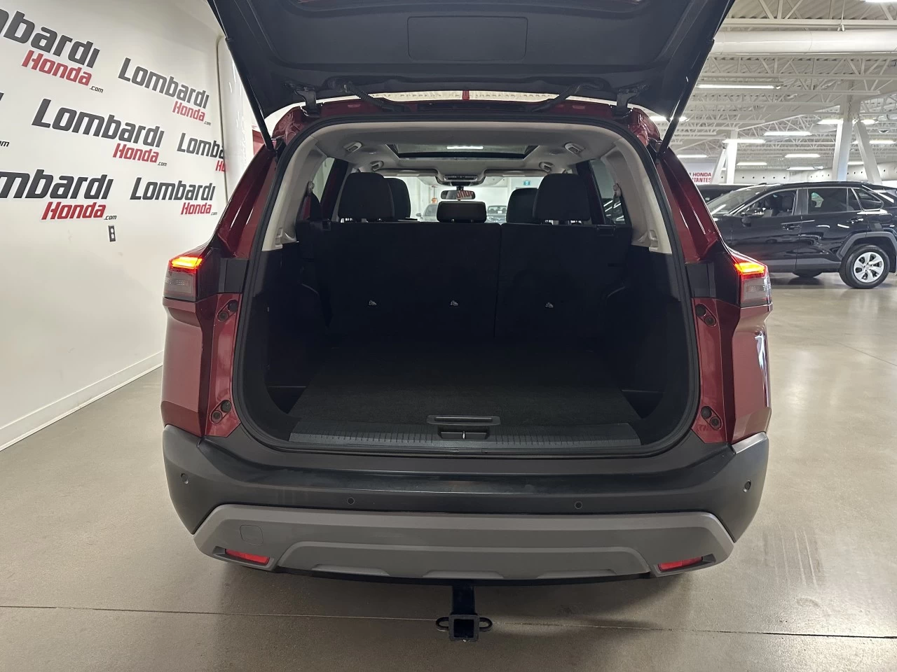2021 Nissan Rogue
                                                    SV Image principale