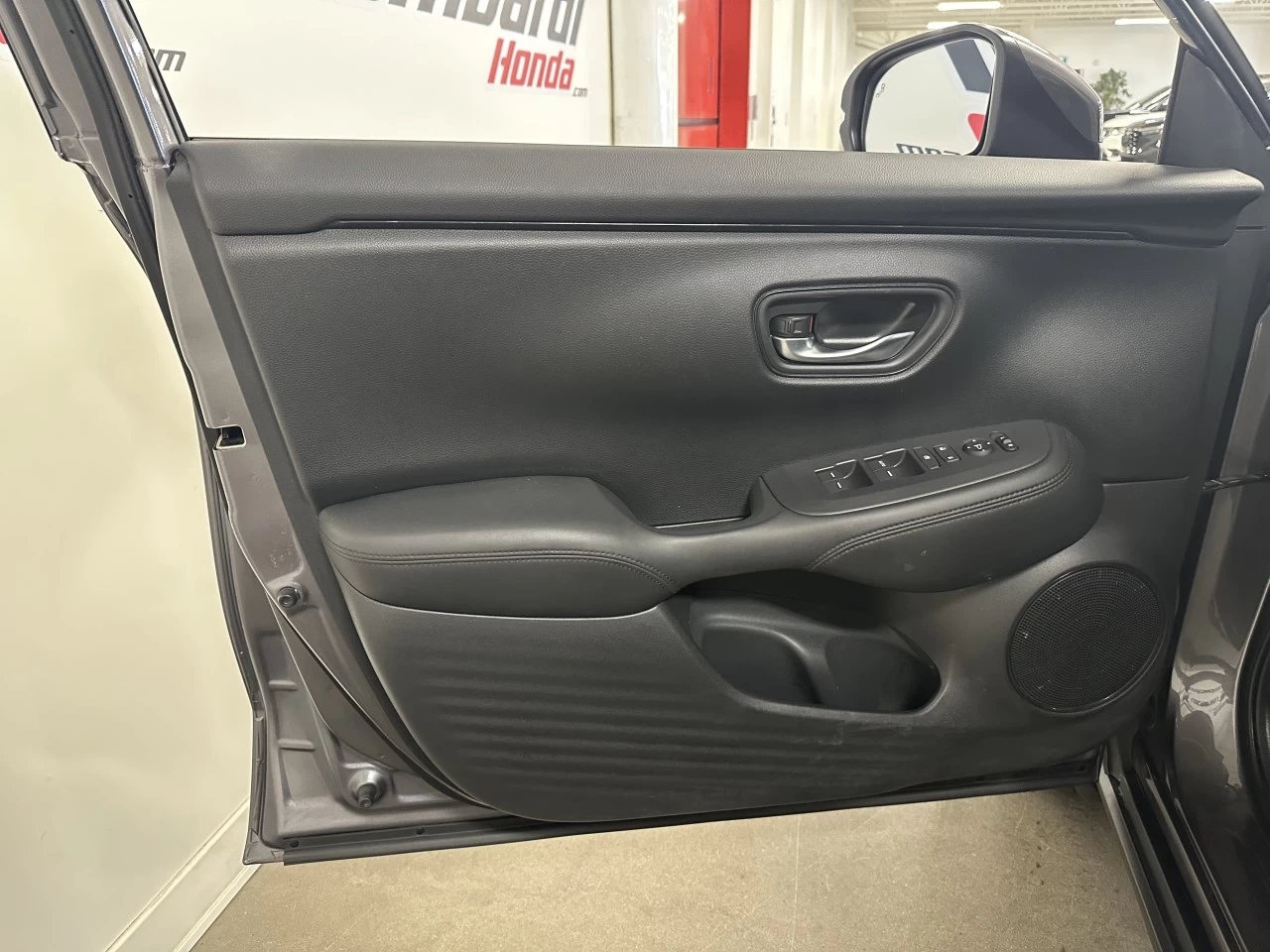 2023 Honda HR-V LX Main Image