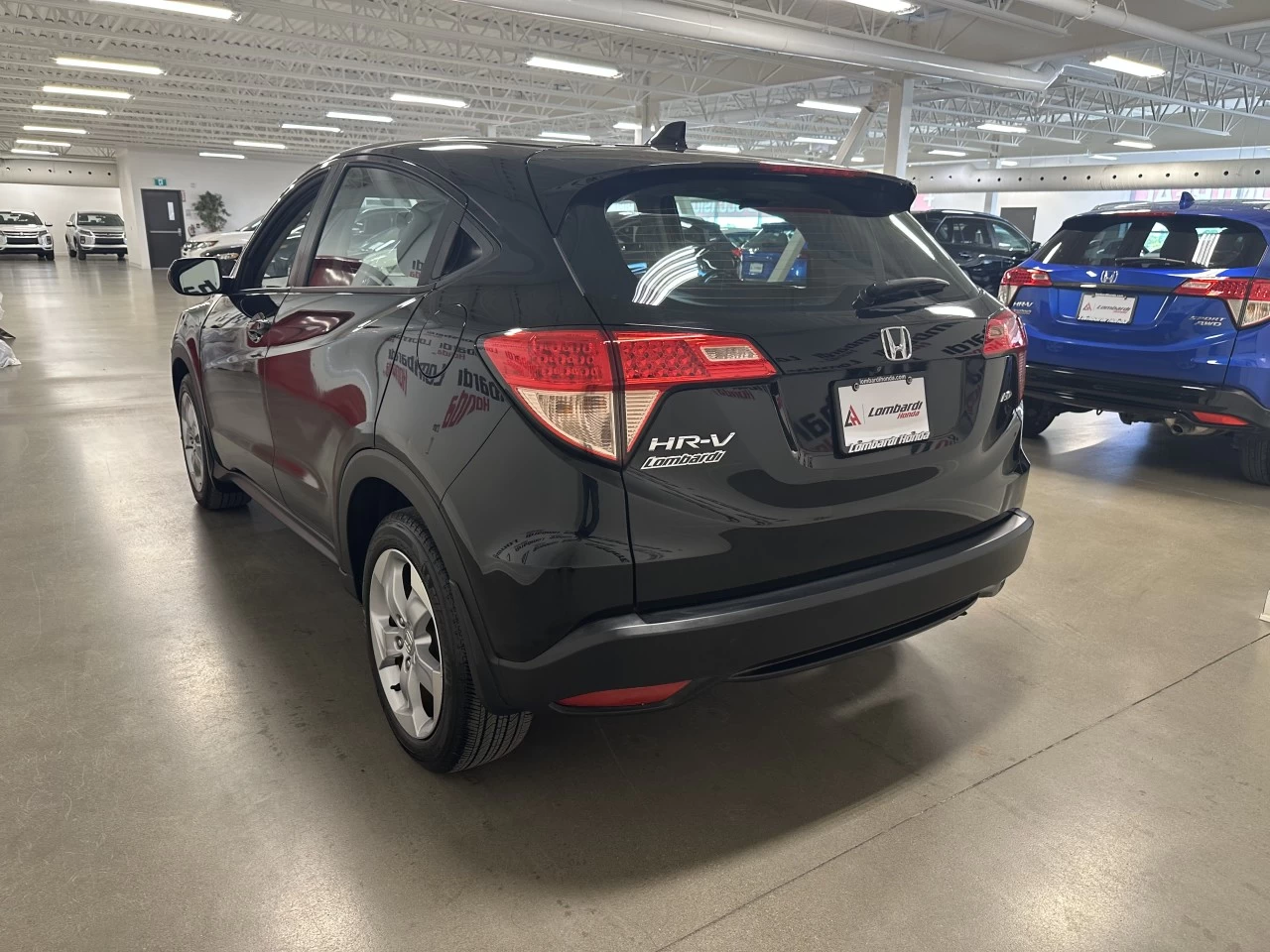 2016 Honda HR-V
                                                    LX Main Image