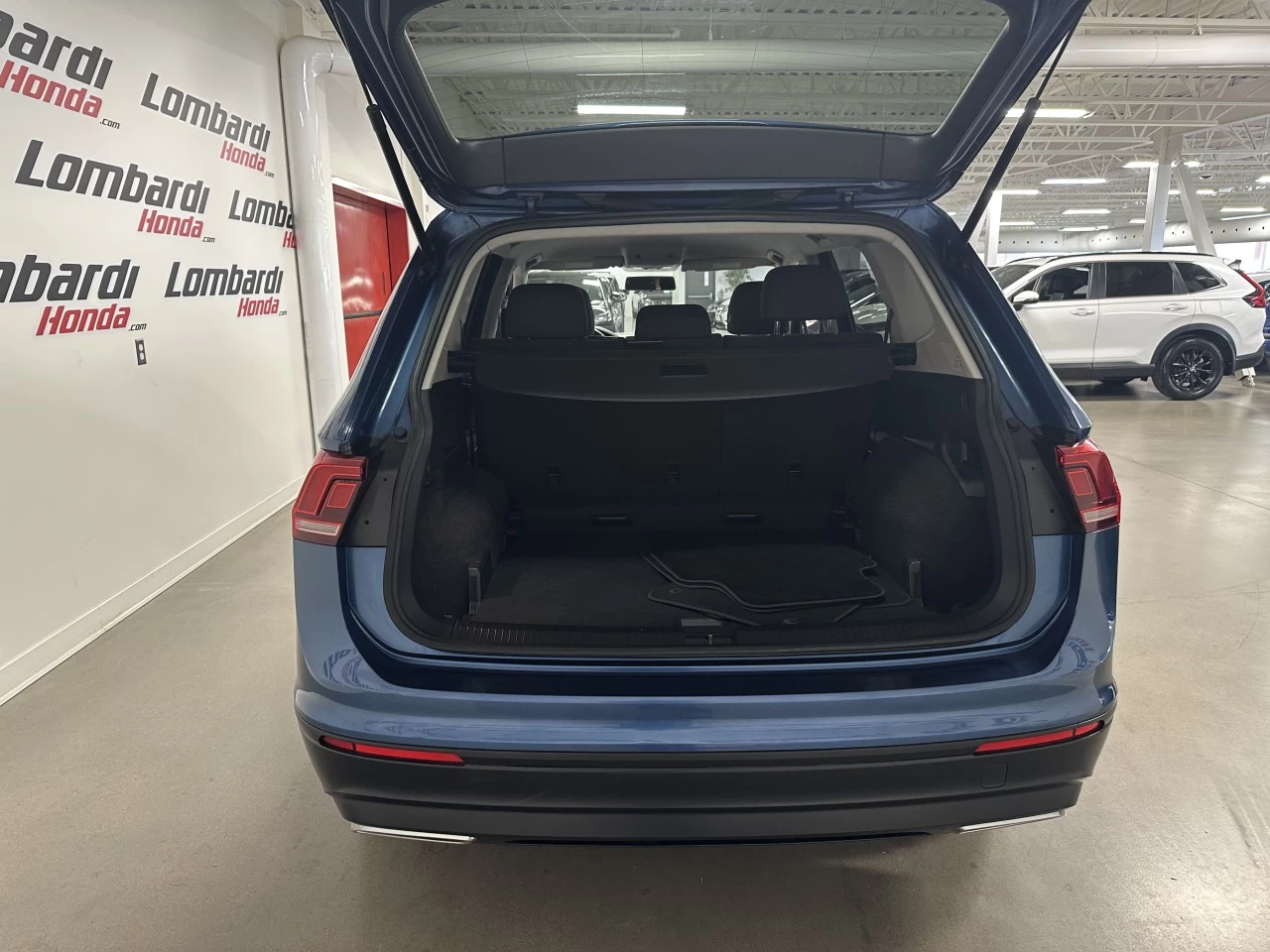 2018 Volkswagen Tiguan Trendline Main Image
