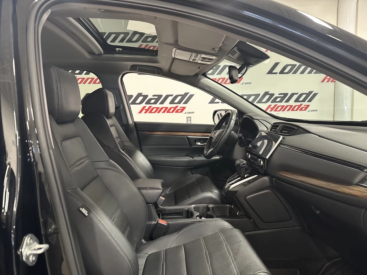 2022 Honda CR-V
                                                    EX-L Main Image
