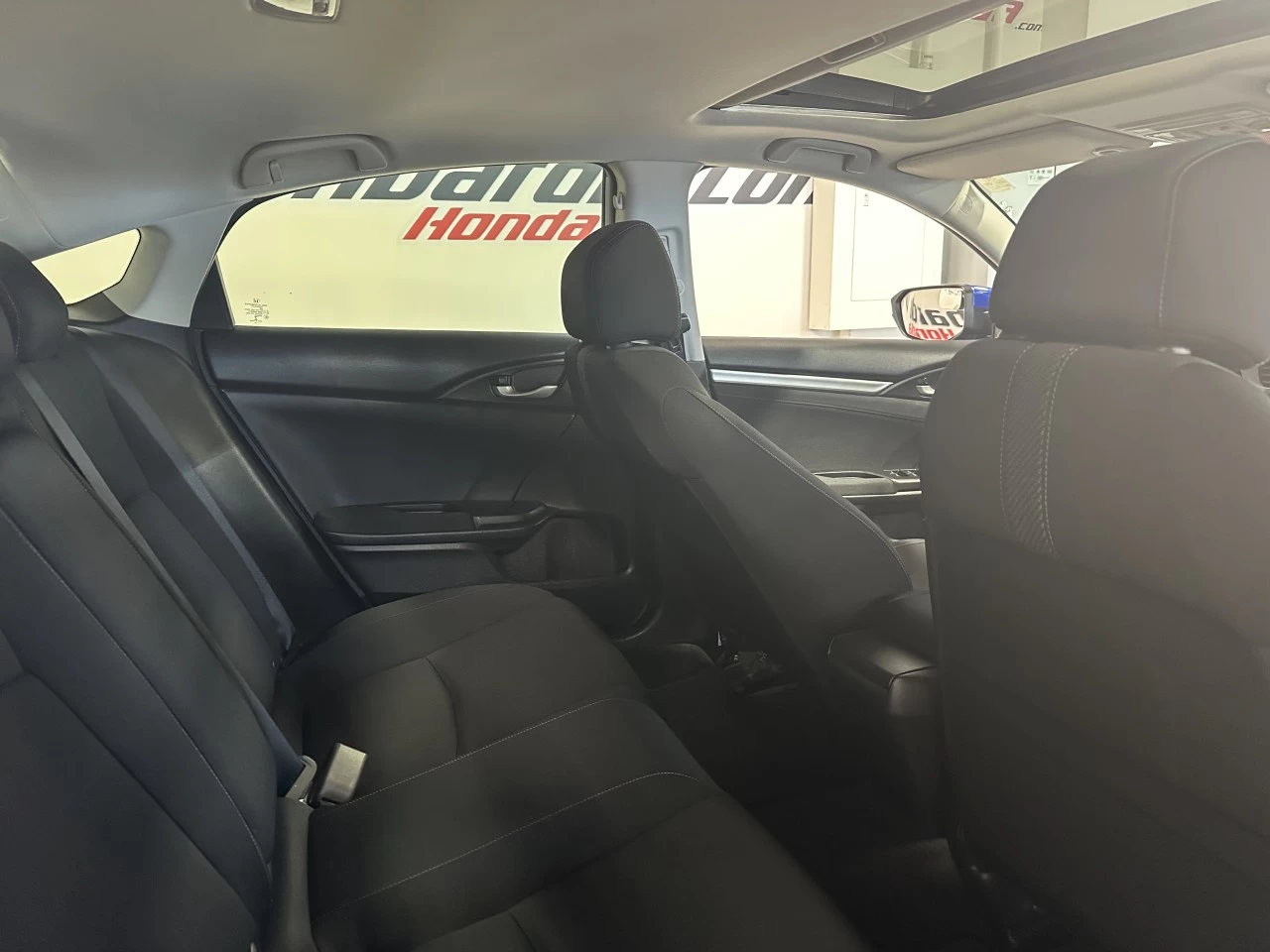 2016 Honda Civic
                                                    EX Main Image