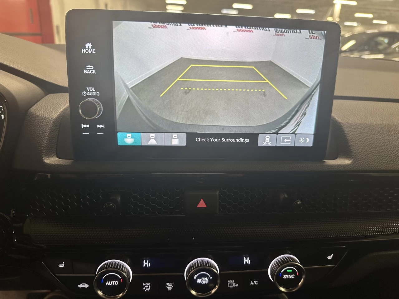 2023 Honda CR-V
                                                    Touring-Hybride Main Image