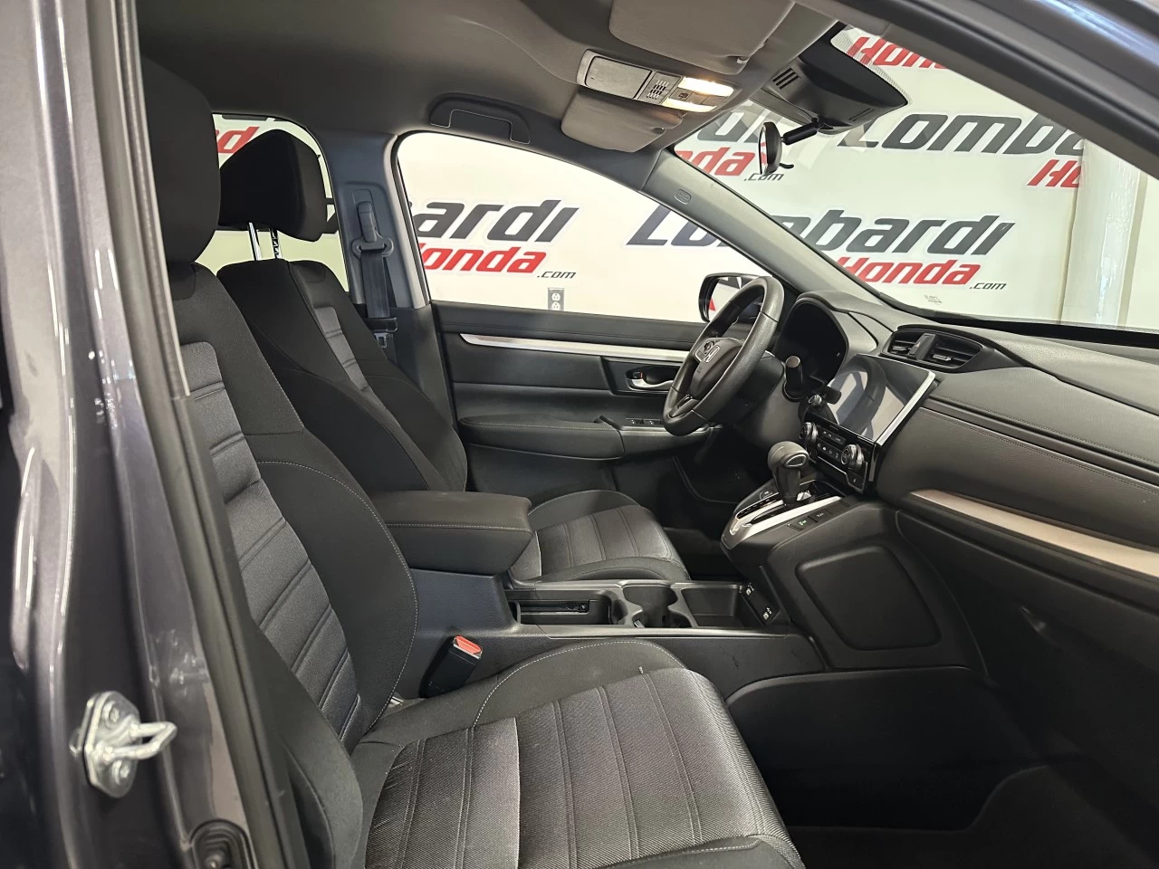 2022 Honda CR-V
                                                    LX Main Image