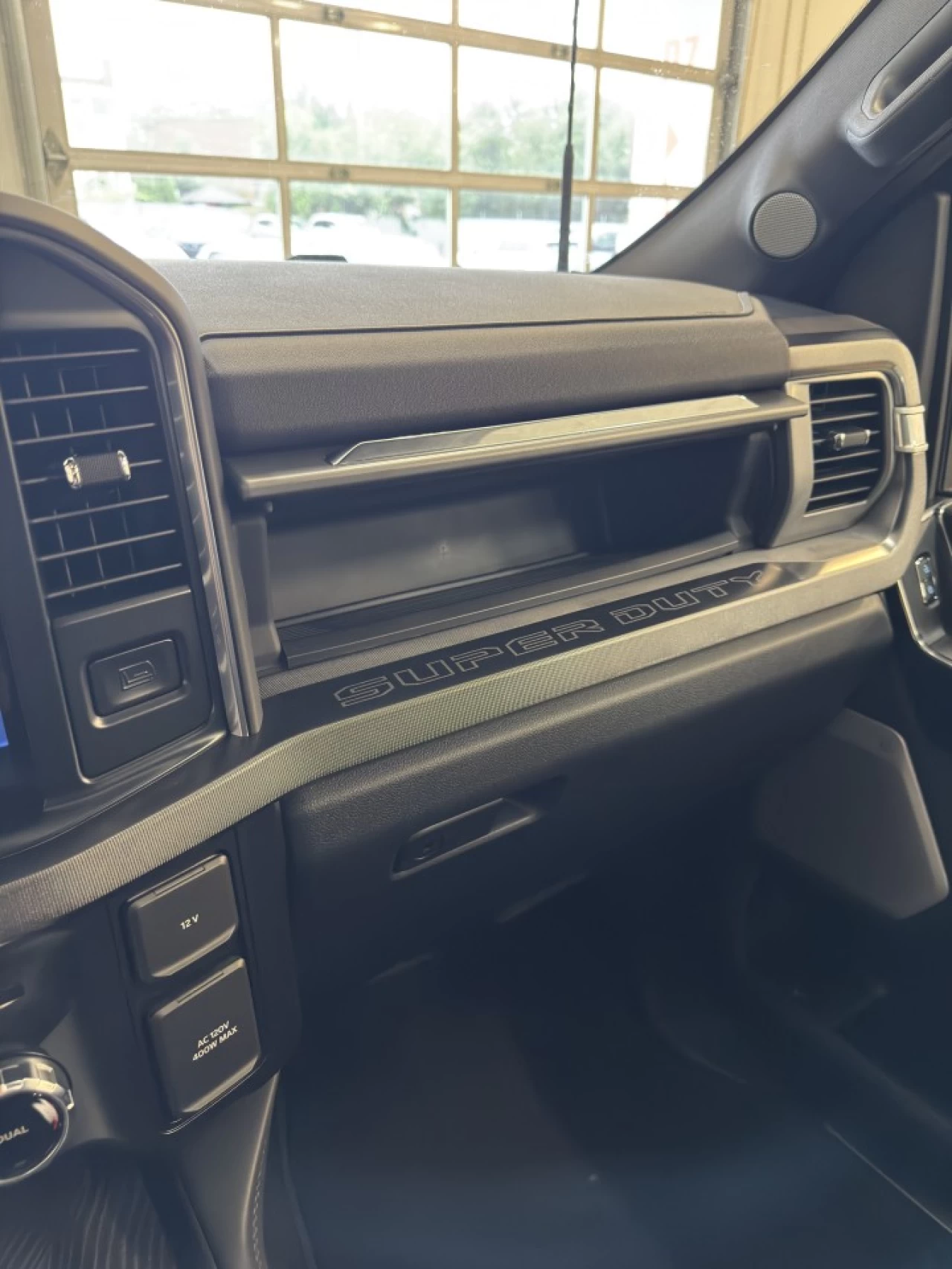 2025 Ford F-250 Platinum Image principale