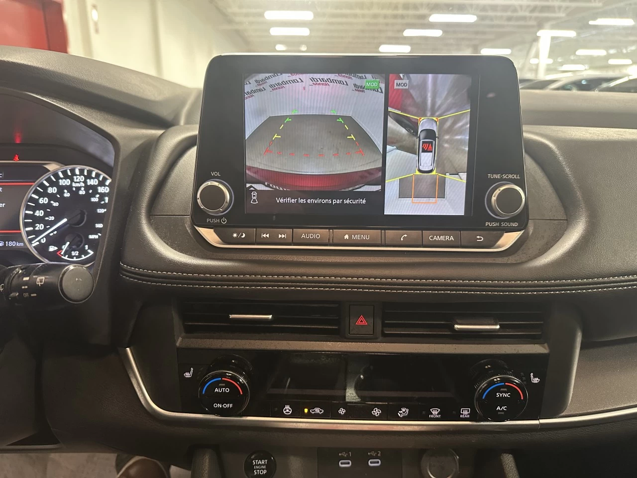 2025 Nissan Rogue SV Main Image