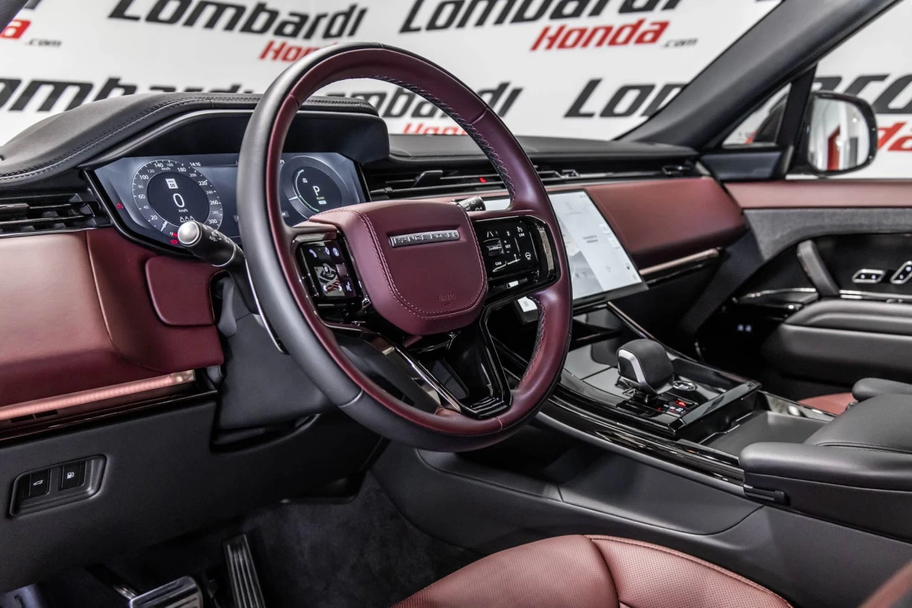 2025 Land Rover Range Rover Sport Dynamic SE https://www.lombardihonda.com/resize/b990ff35b810a3abc0cc817b2ca24889-1
