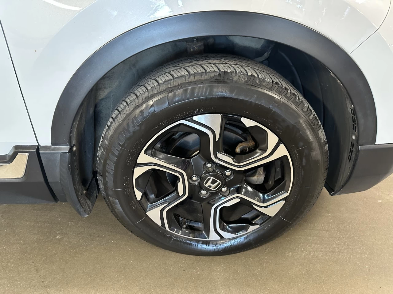 2019 Honda CR-V Touring Main Image