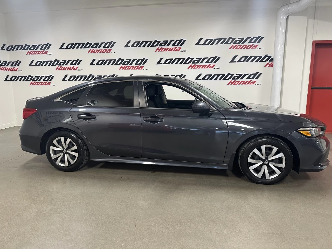 2022 Honda Civic
                                                    LX Main Image