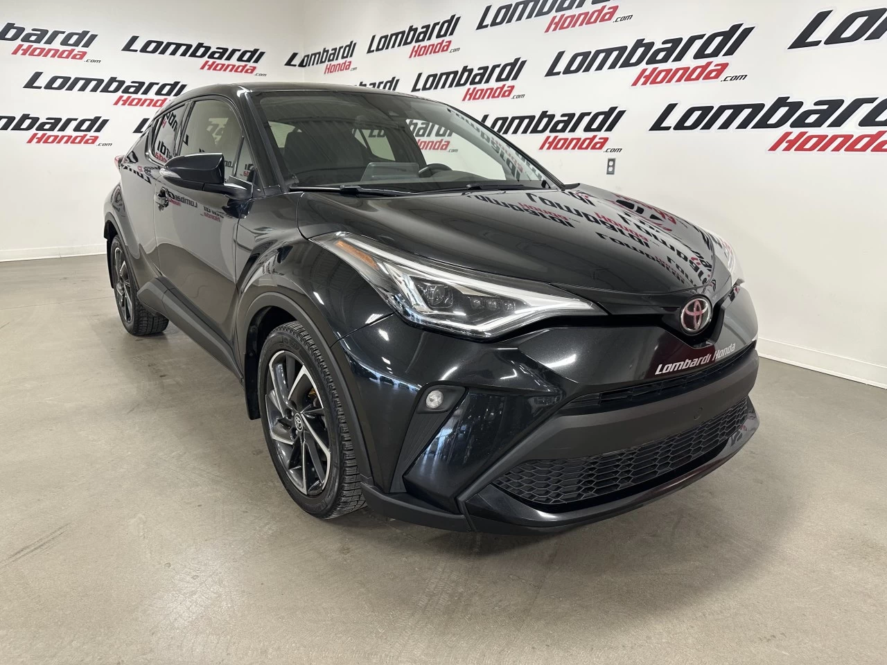 2020 Toyota C-HR XLE Image principale