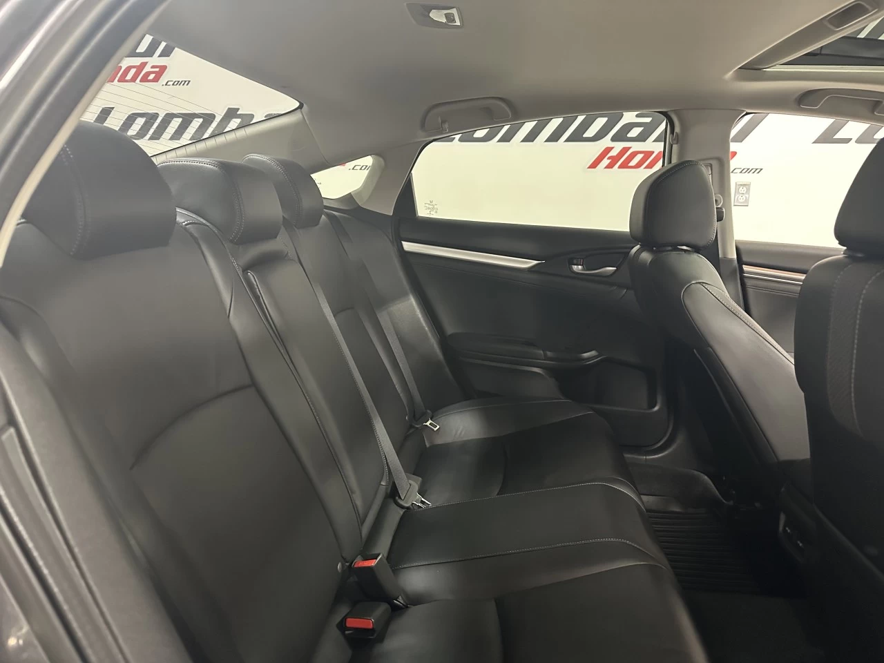 2020 Honda Civic Touring Main Image