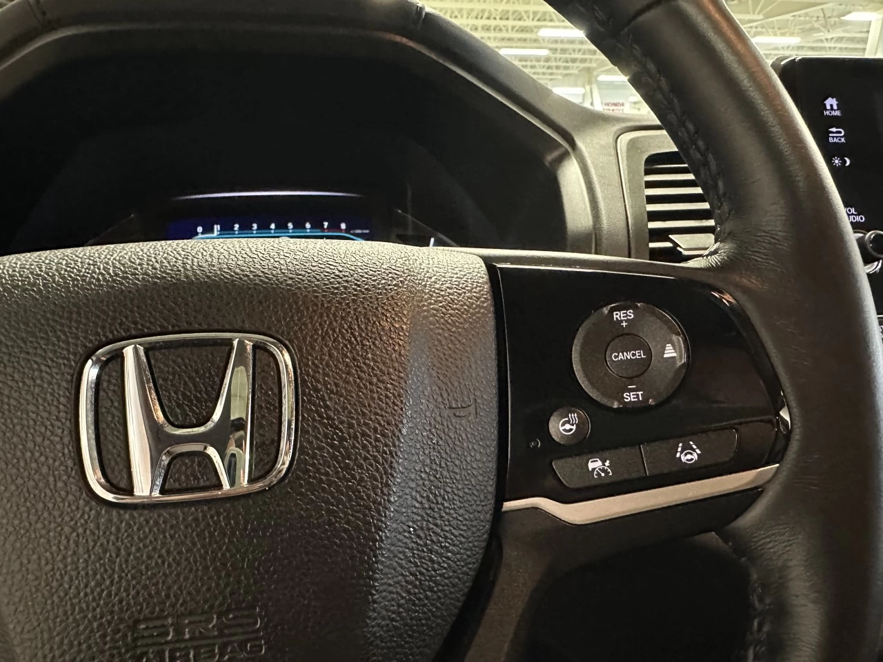 2023 Honda Odyssey Touring Image principale