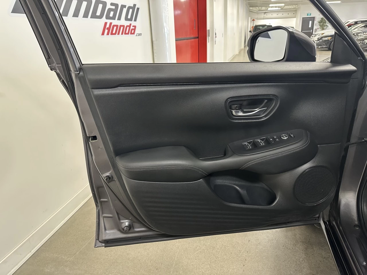 2023 Honda HR-V
                                                    EX-L Navi Main Image