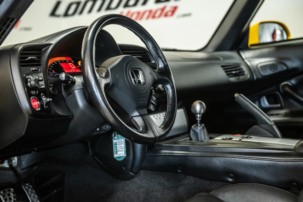 2005 Honda S2000 2dr Conv https://www.lombardihonda.com/resize/b990ff35b810a3abc0cc817b2ca24889-1