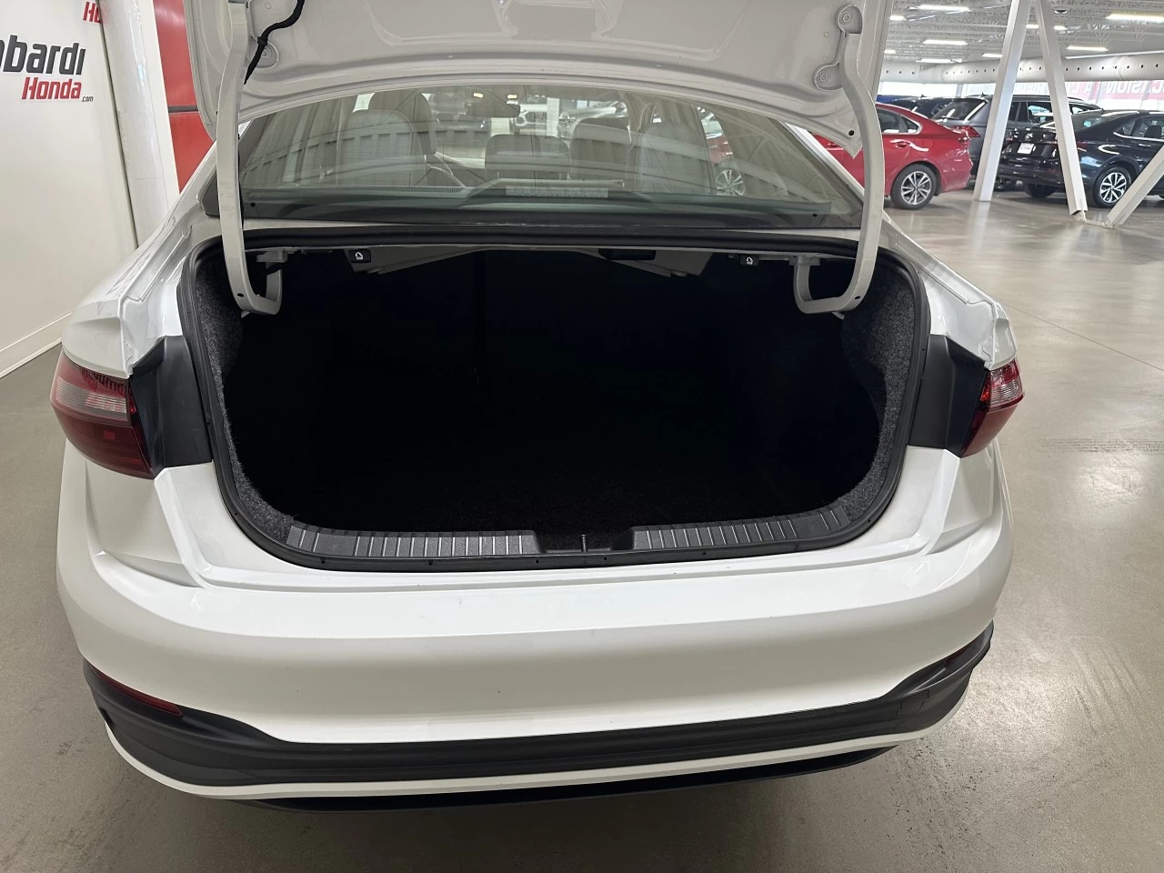 2024 Volkswagen Jetta Comfortline Main Image