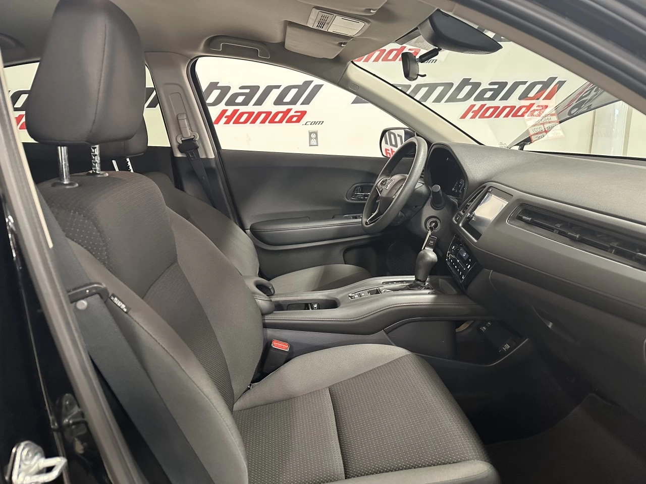 2021 Honda HR-V LX Main Image