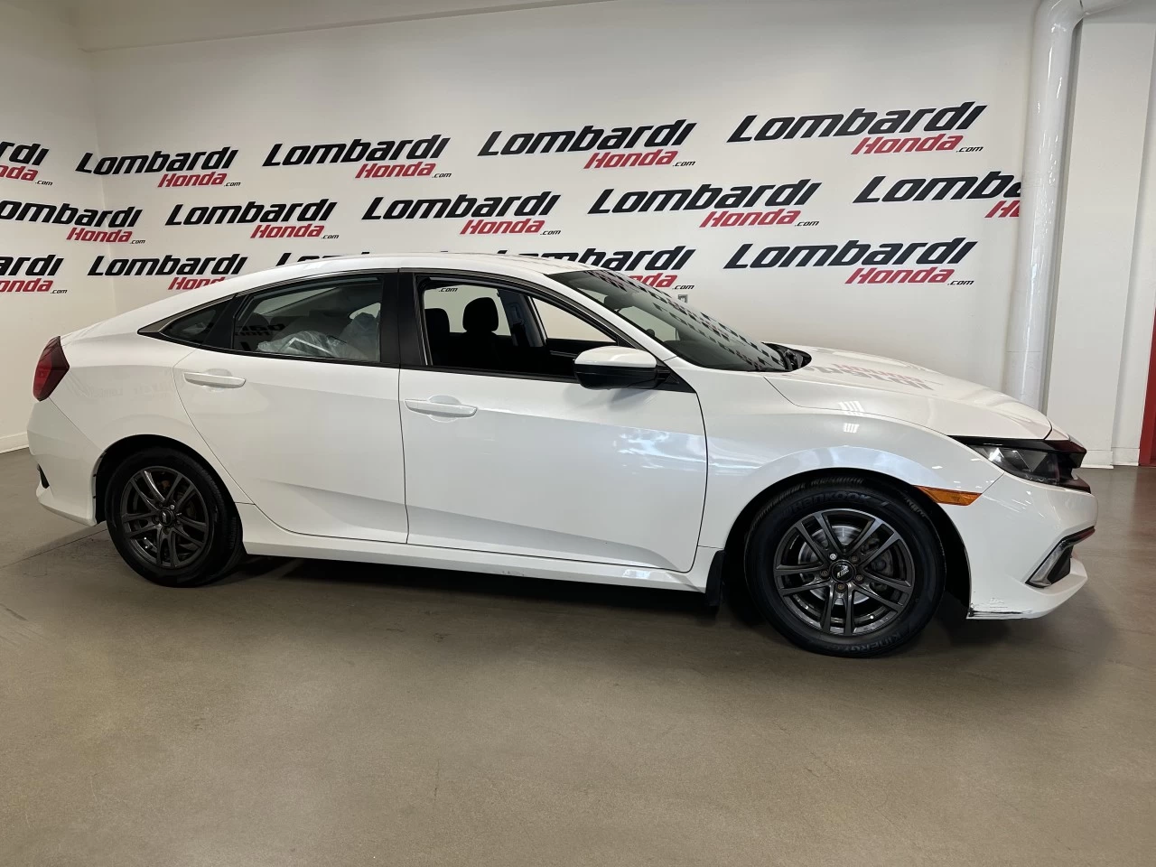 2020 Honda Civic
                                                    LX Main Image