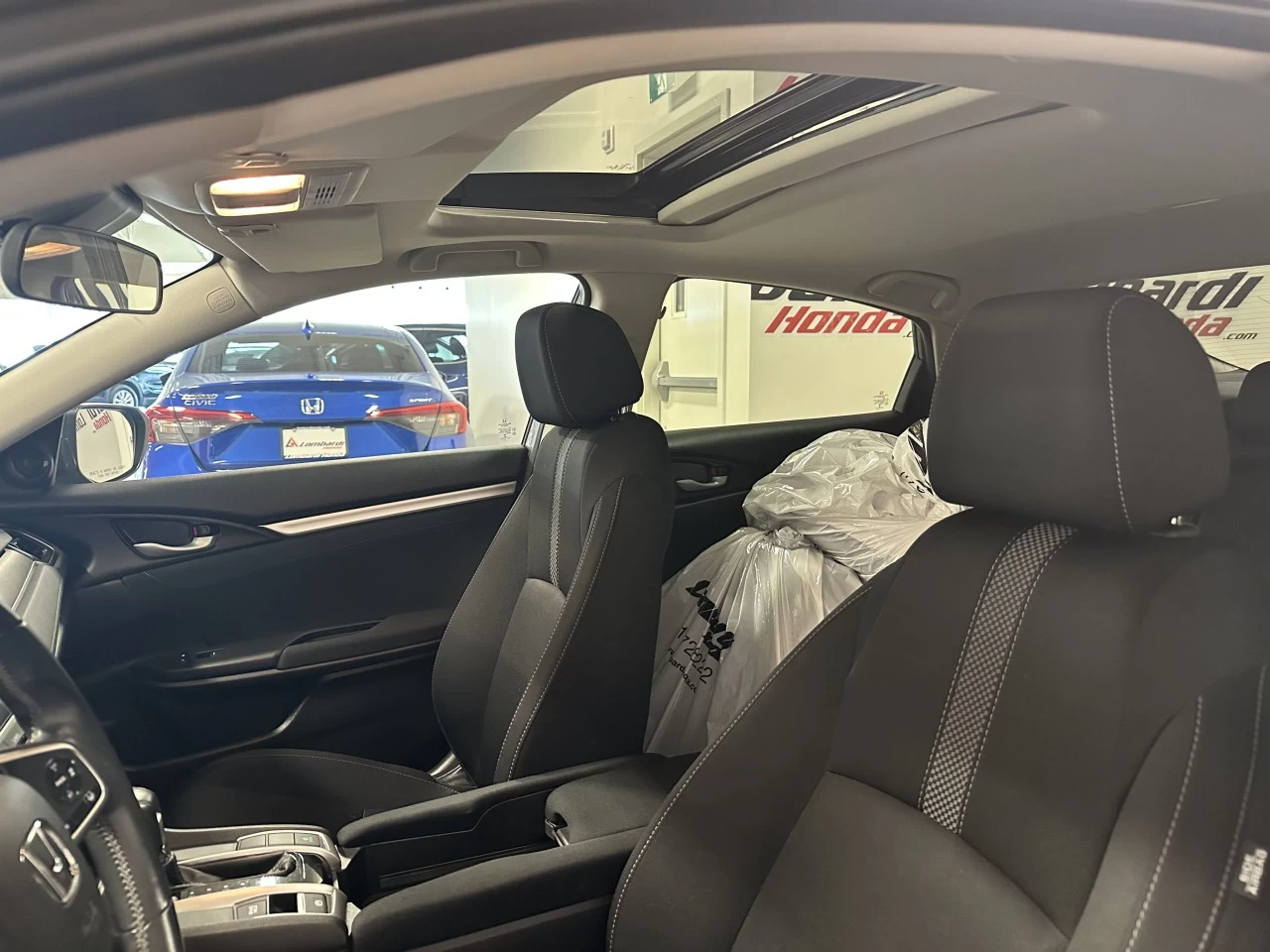 2020 Honda Civic
                                                    EX Image principale