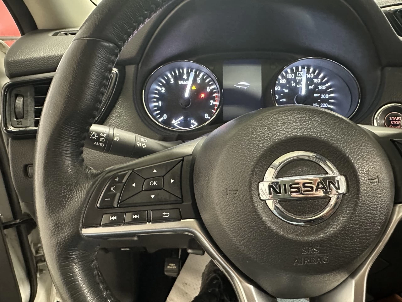 2018 Nissan Rogue SL Main Image