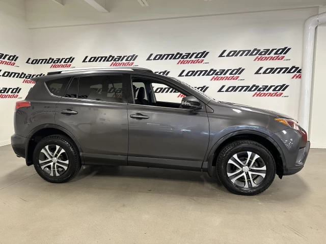 Toyota RAV4 LE 2017